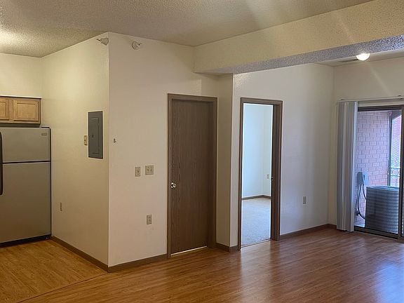 3rd image of 325 E College St #1634