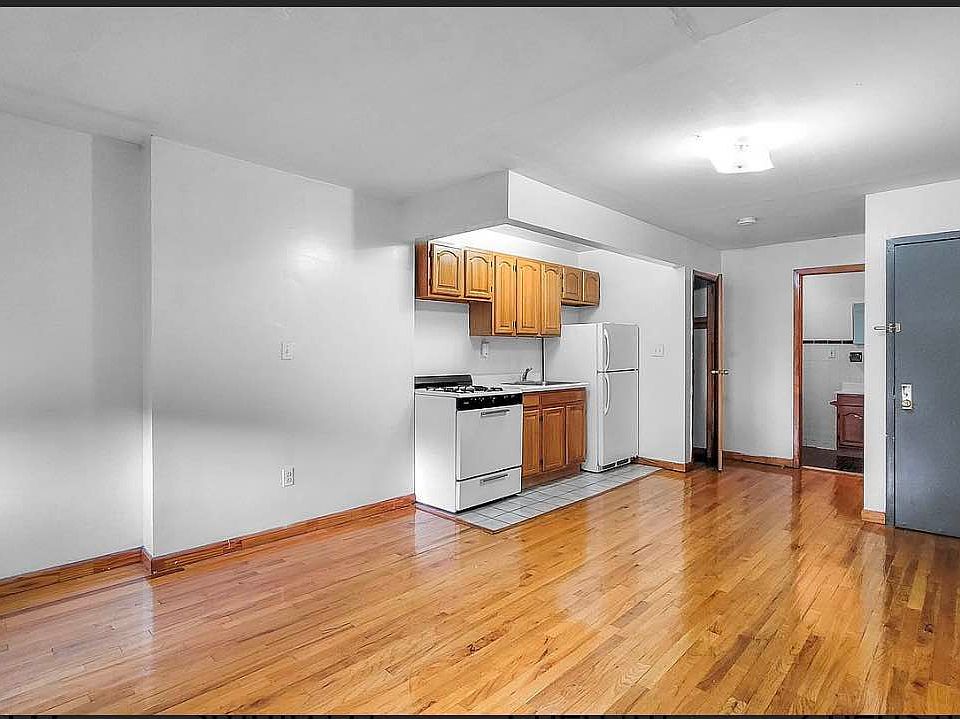 1st image of 1799 Lex Ave #4A