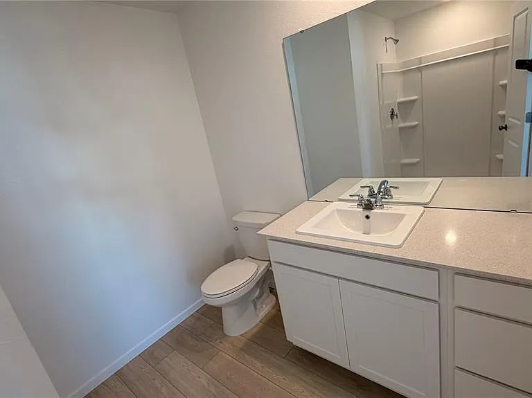 807 Lynx St — Photo 16
