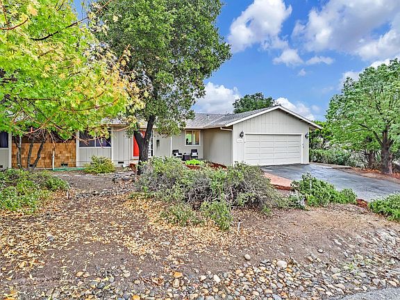 3rd image of 3350 Oakwood Ct
