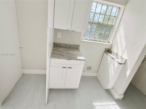 miami-florida-343577321 picture