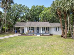 226 Forest Trl, Isle Of Palms, SC 29451