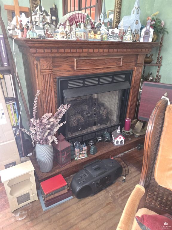 1012 18th St, Belleville, KS - View 4