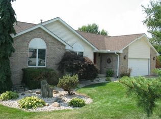 14293 Killybegs Ln, Cement City, MI 49233