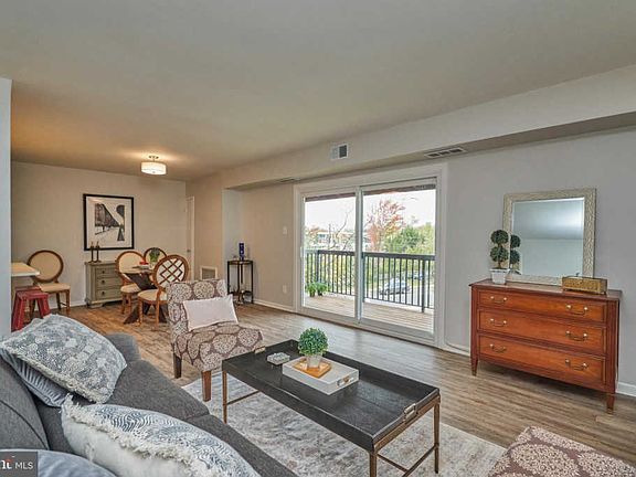 4th image of 216 Park Terrace Ct SE APT 98