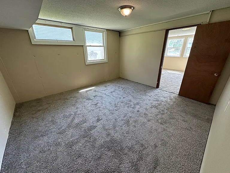 3915 Terrace Hill Dr NE — Photo 4