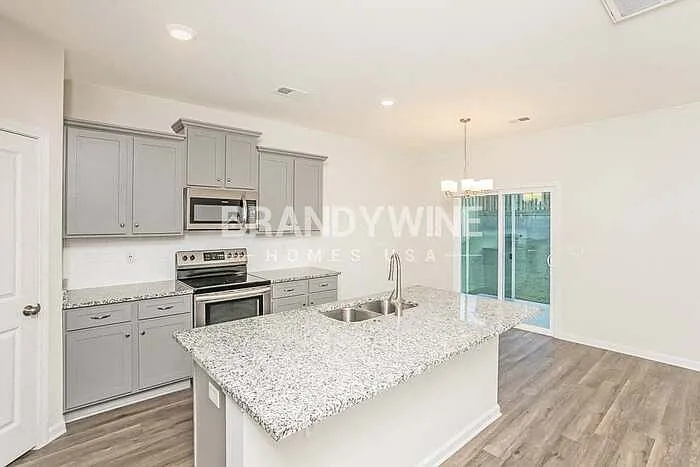 309 Redmoss Dr — Photo 10