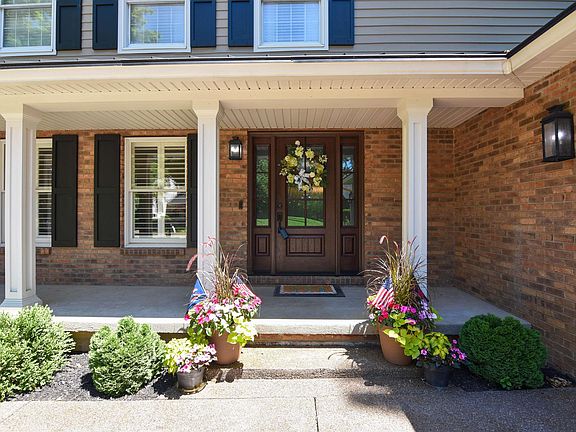 2nd image of 8931 Whispering Tree Ln
