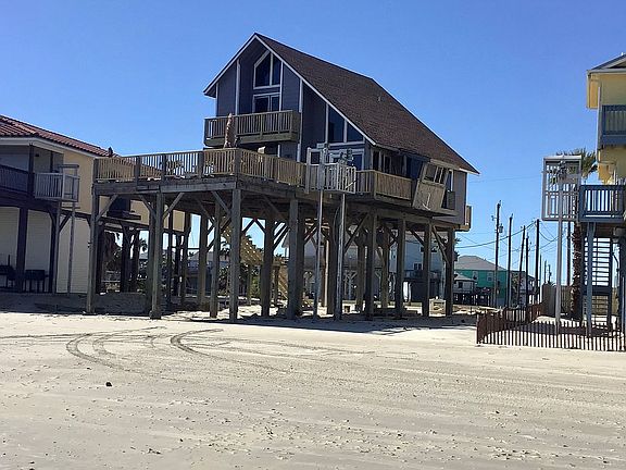 3rd image of 13206 Gulf Beach Dr