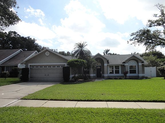 3rd image of 311 Bent Way Ln