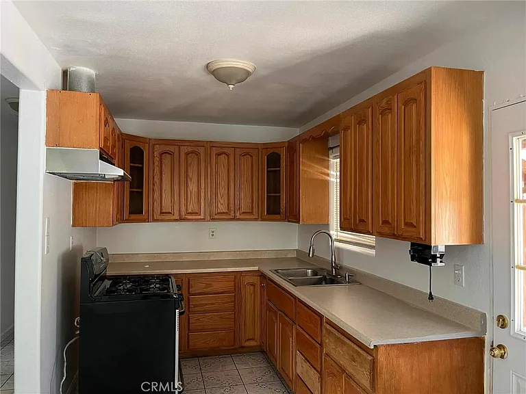4091 Dwight Ave — Photo 8