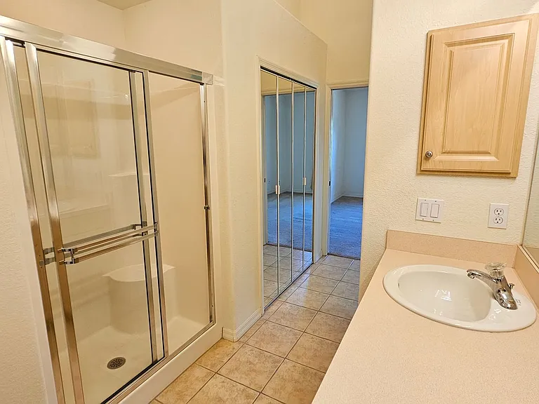 904 Casa Del Lago Way #904 — Photo 31