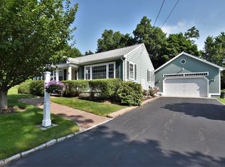5 Keans Rd, Burlington, MA 01803