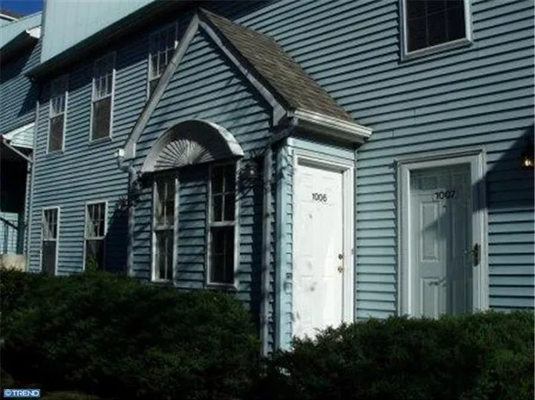 1006 Roundhouse Ct, West Chester, PA 19380