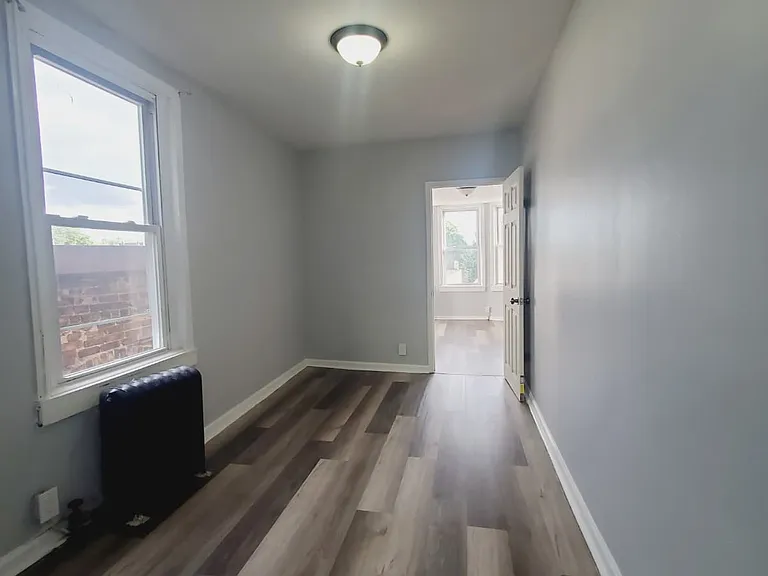 144 Clendenny Ave #3E — Photo 2