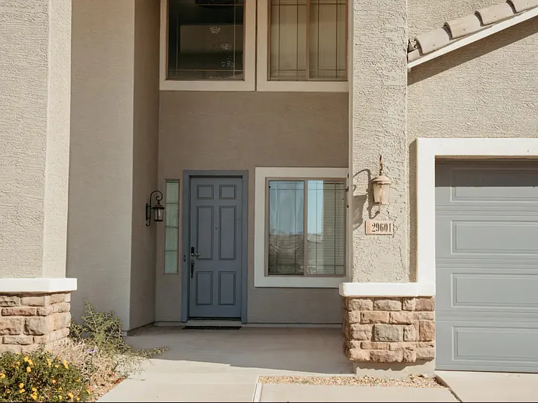 29601 W Columbus Ave — Photo 24