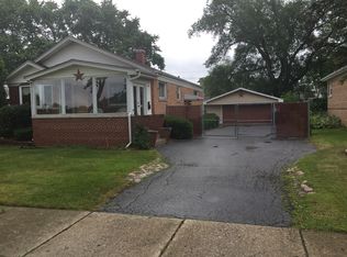 8837 S Tulley Ave, Oak Lawn, IL 60453