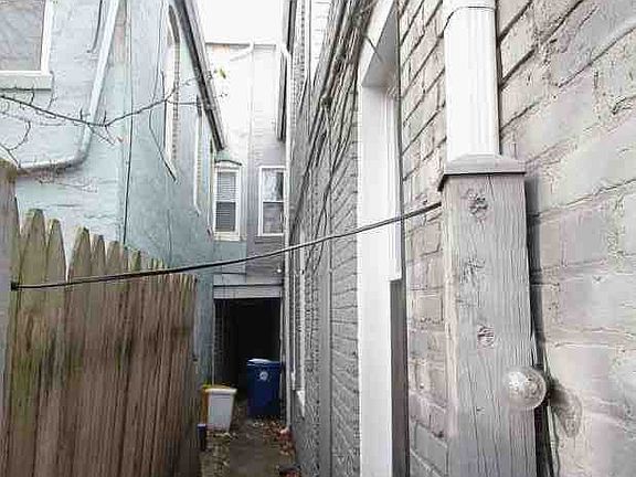 5th image of 109 N Chester St