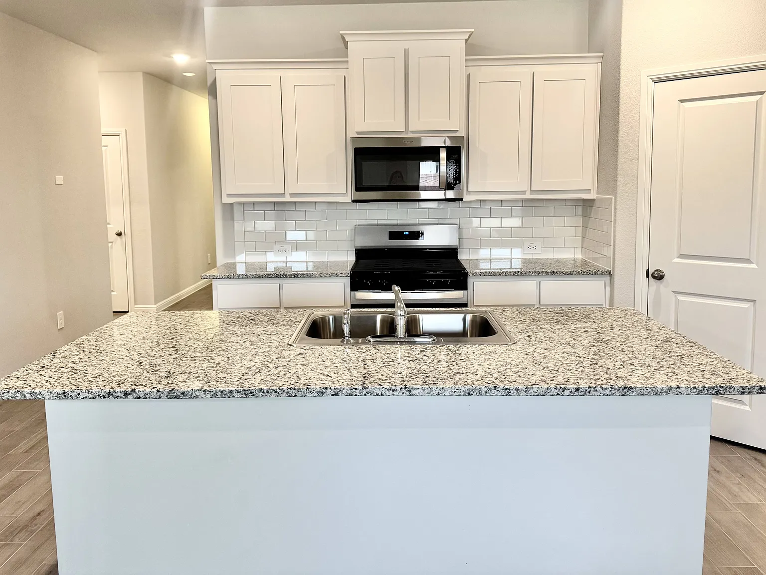 145 Daffodil Lane — Photo 4