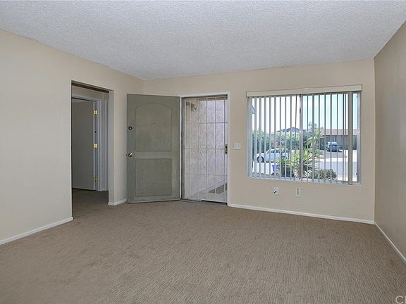 5th image of 4538 Royal Oak Dr