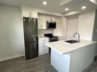 503-15 Walmer Rd #503, Toronto, ON M5R2X6