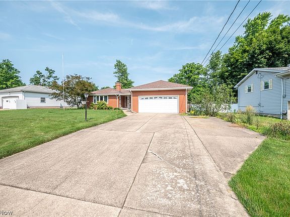 2nd image of 1788 Lancaster Dr