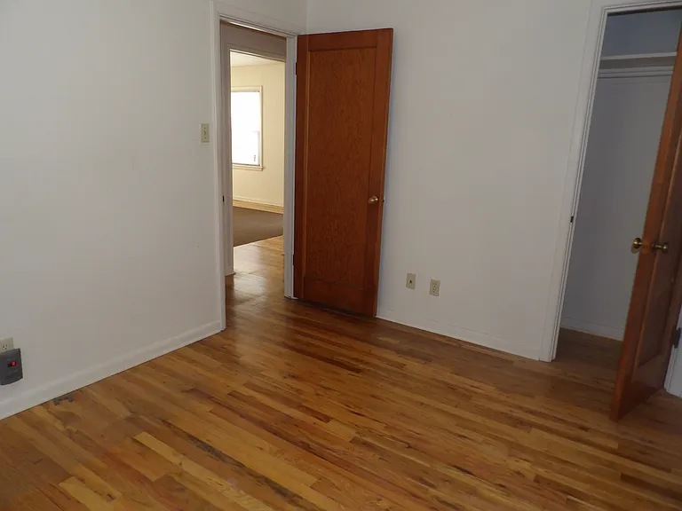 1501 N Cedar St — Photo 20