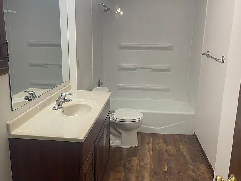 4138 S 46th St — Photo 17