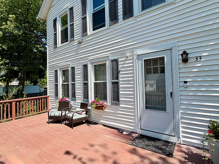 33 Macintosh Rd #B — Photo 10