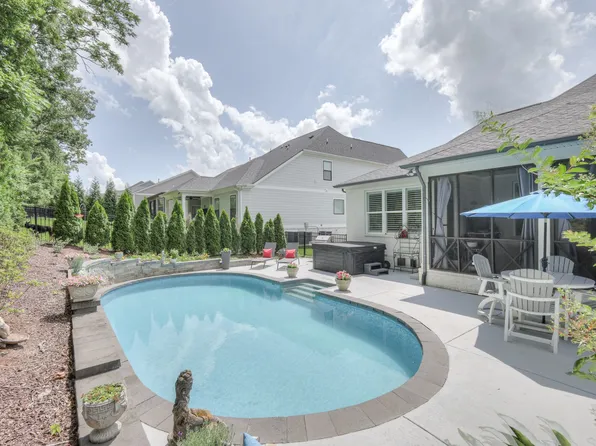 2600 Bramblewood Ln, Thompsons Station, TN 37179