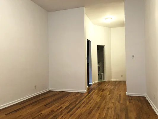 Rented by Lindemar LLC | media 69