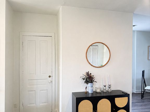 2nd image of 1621 N Francisco Ave #4F