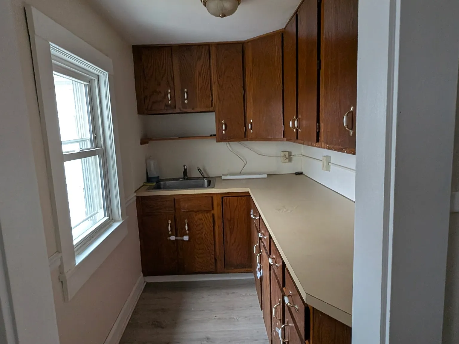 3 bed, $1,400 — Photo 3