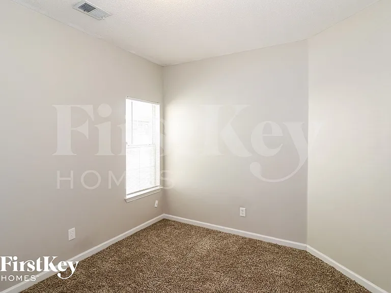 7945 Carmen Cv — Photo 12