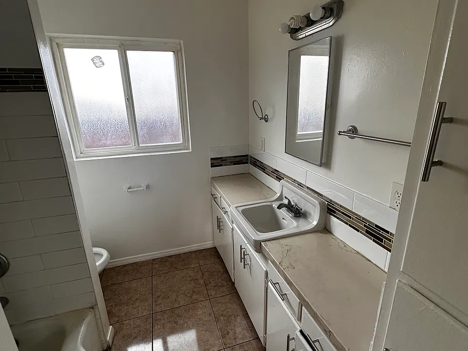 1011 El Cajon Blvd #9
