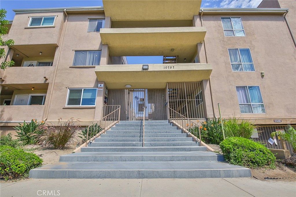 10757 Hortense St APT 411, North Hollywood, CA 91602 | MLS #SR23167793 ...