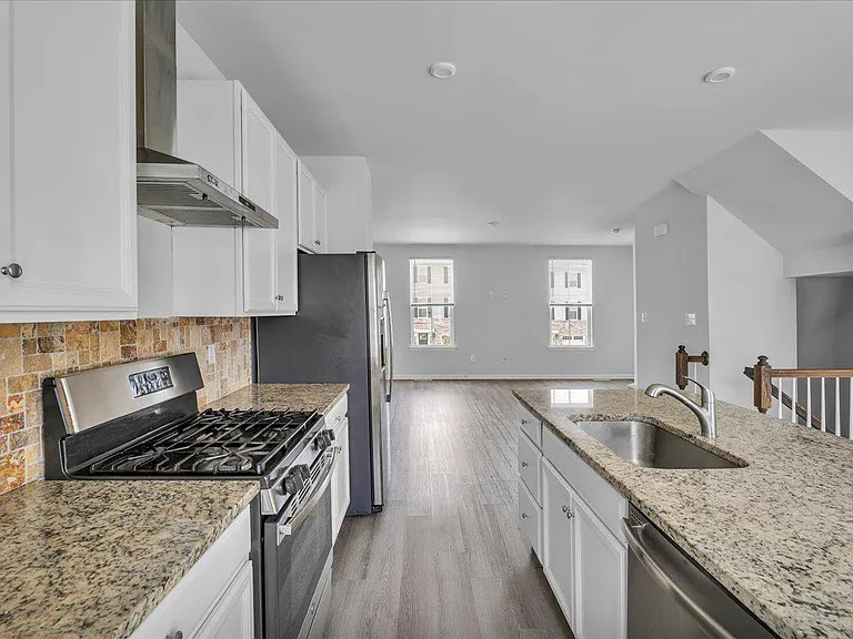 7 Hamilton Ct — Photo 4