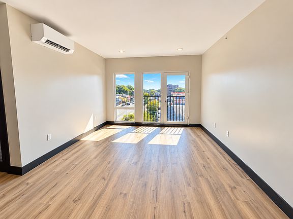 3rd image of 862 Broadway #7