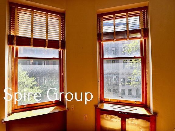 3rd image of 107 W 75th St APT 2A
