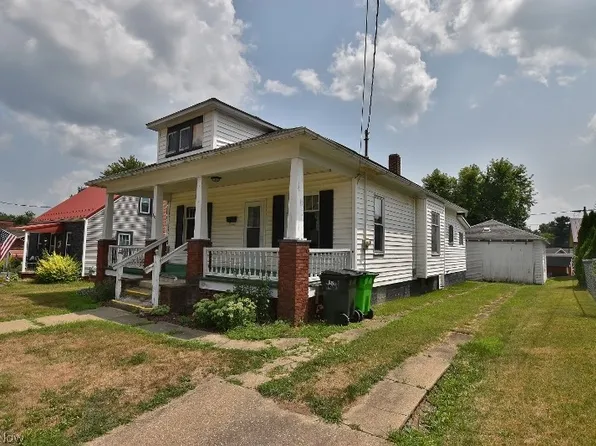 292 4th St NE, Carrollton, OH 44615