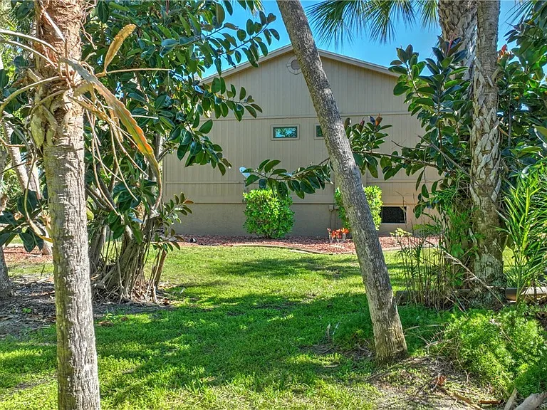 17502 Island Inlet Ct — Photo 6