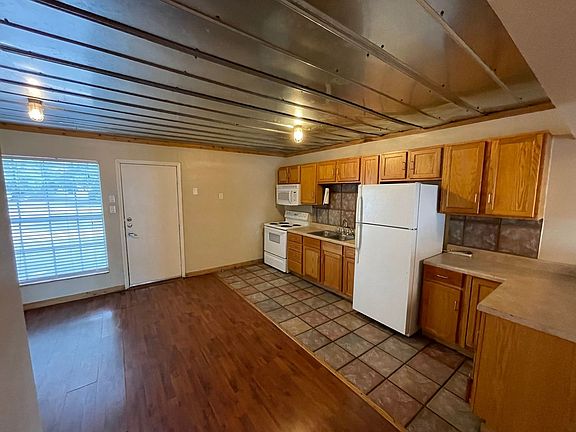 3rd image of 5100 Bruning Ave #101