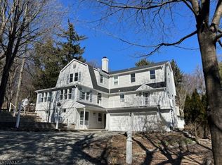 63 Old Army Rd, Bernardsville, NJ 07924