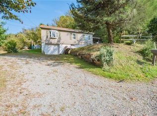 1483 Ridge Rd, Apollo, PA 15613