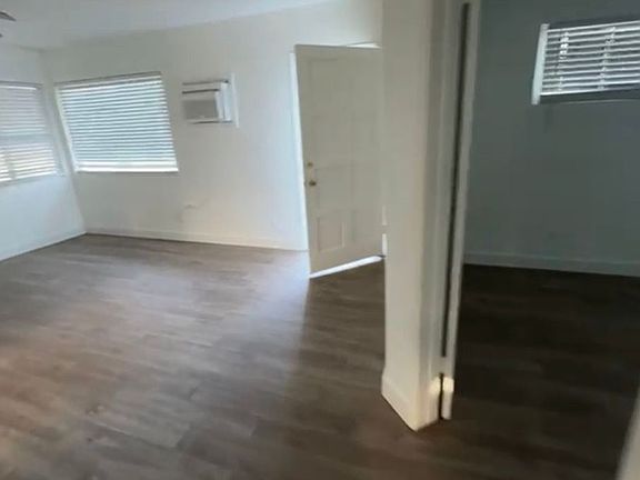 2nd image of 845 E Washington Ave #845