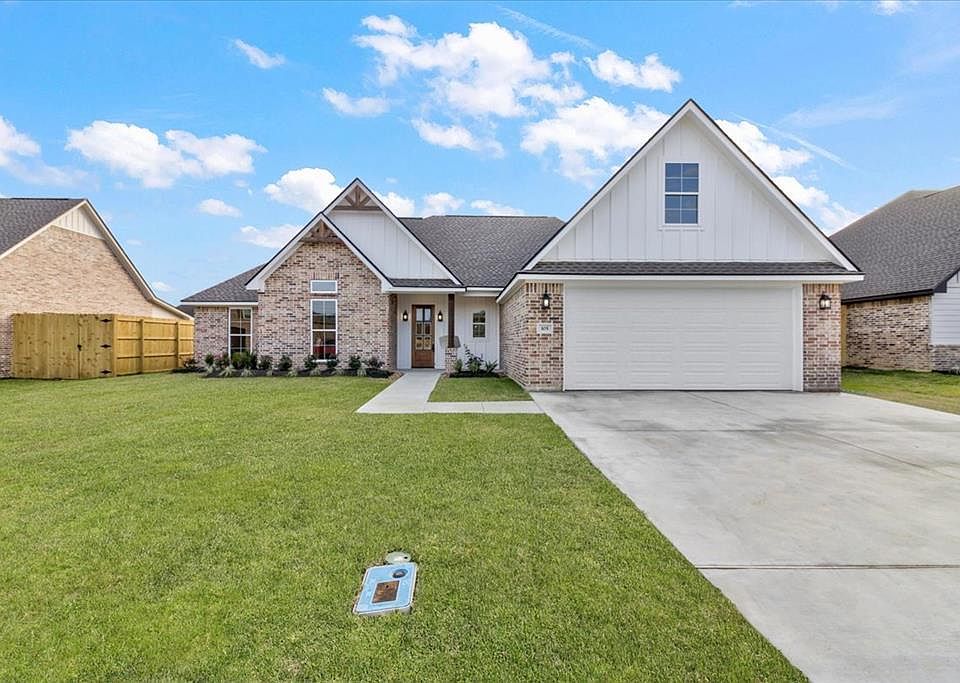 1st image of 105 Pindo Palm Dr