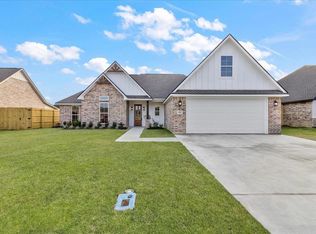 105 Pindo Palm Dr, Lumberton, TX 77657