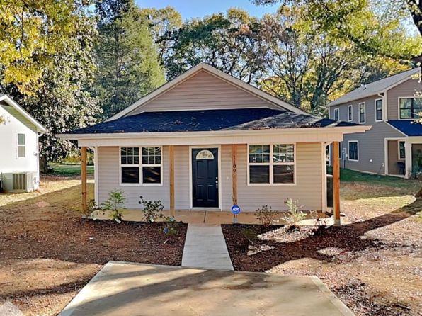 1109 Old Charlotte Rd