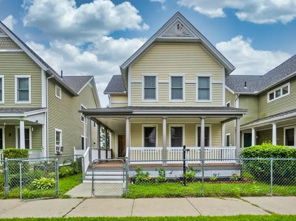 322 Elm St, Holyoke, MA 01040