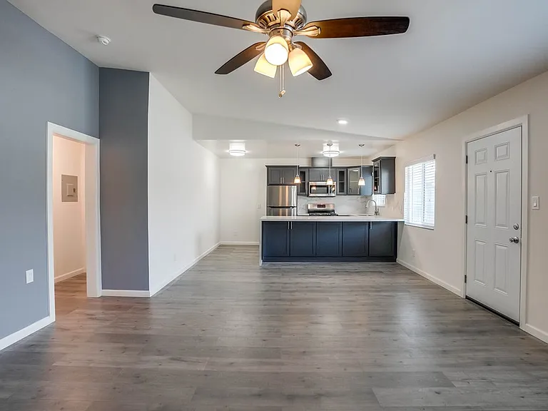 822 N Inglewood Ave — Photo 10